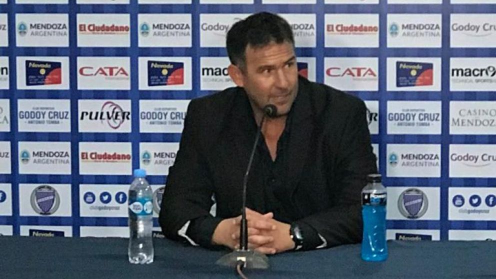 El entrenador del Tomba, contento por los buenos resultados.
