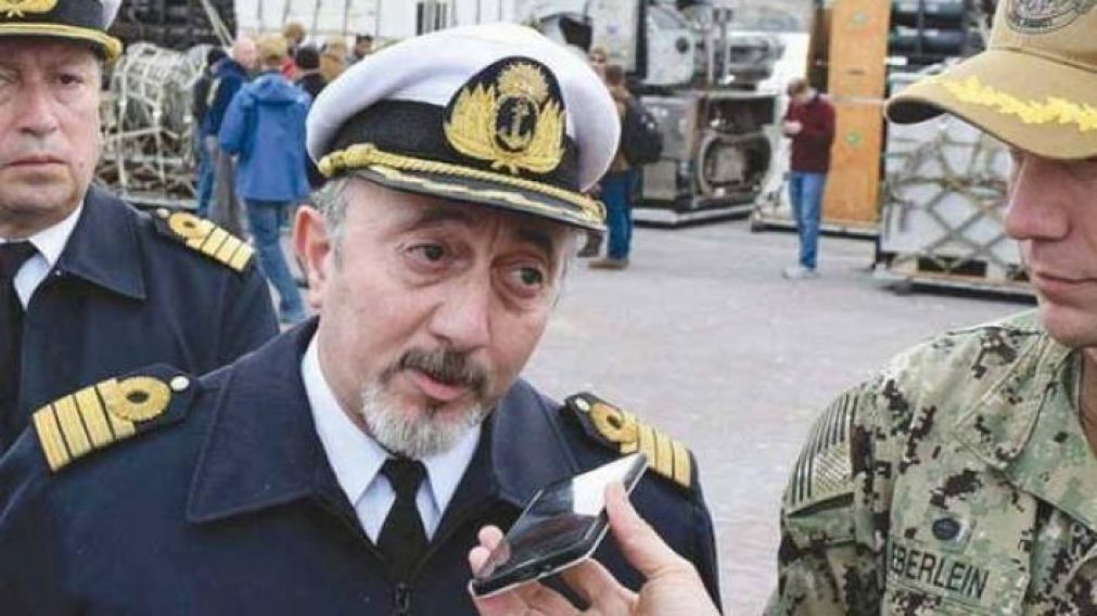 El jefe de la armada desminti� a los familiares de los tripulantes del ARA San Juan.