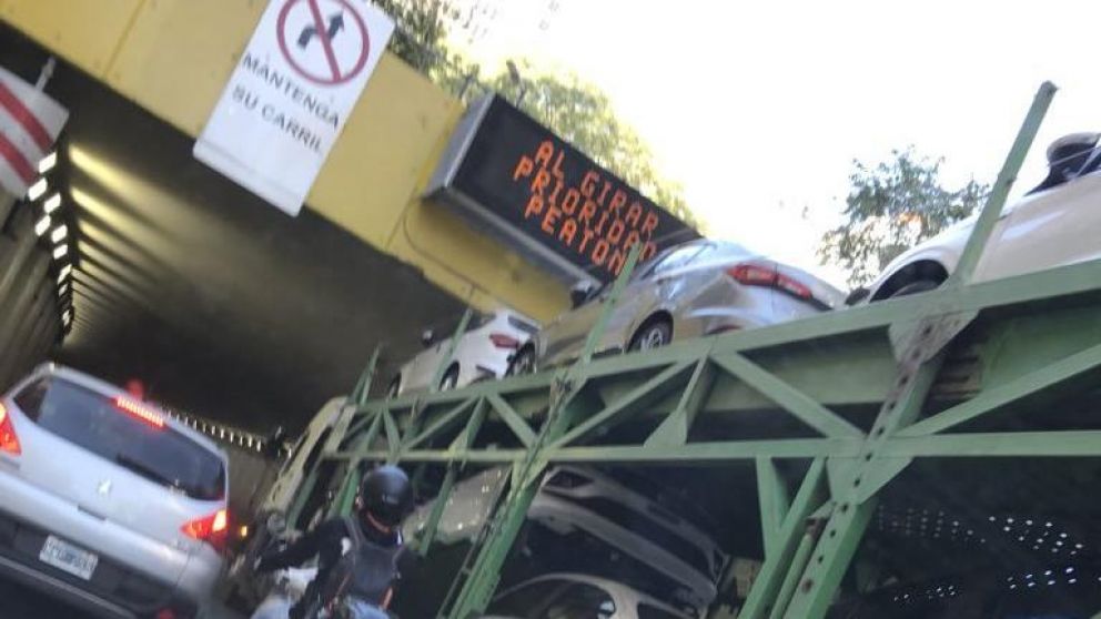 El rodado quedó trabado. (Gentileza @bagliettoc).