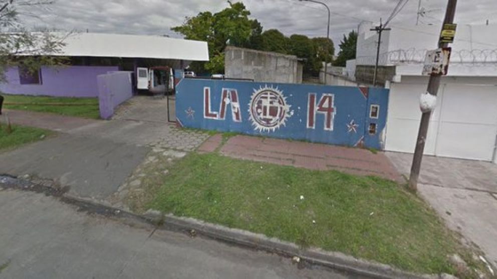 En la intersecci�n de las calles Coval�n y Weild fue arrojado el cuerpo del joven