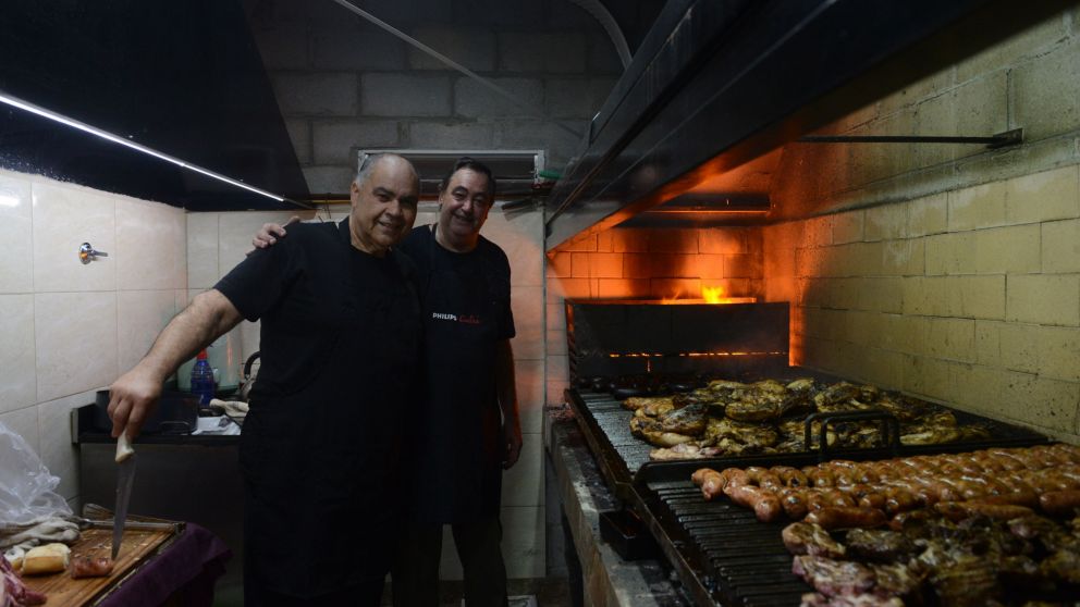 Mario Sahagun, un lujo frente a la parilla (Hernan Nersesian - Diario Crónica)