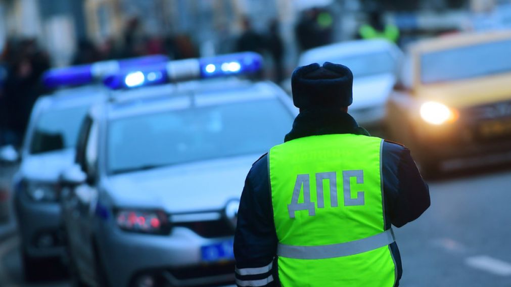 La policía logró detener al conductor.