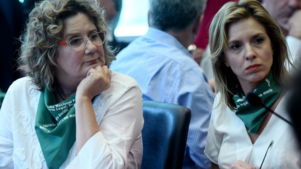Las actrices Verónica Llinás y Carla Peterson fueron dos de las oradora de este martes.