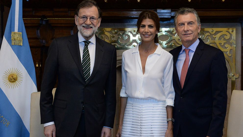 Mariano Rajoy junto a Mauricio Macri y Juliana Awada en Casa Rosada.