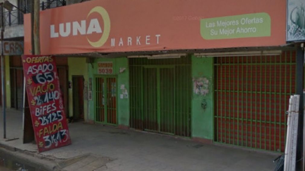 El hecho se produjo en este comercio, que está ubicado en el oeste del conurbano bonaerense..
