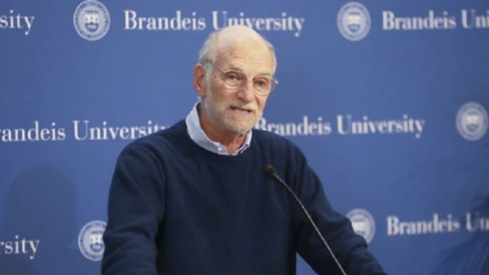 El �ltimo ganador del premio Nobel de Medicina fue enca�onado y le robaron objetos personales.