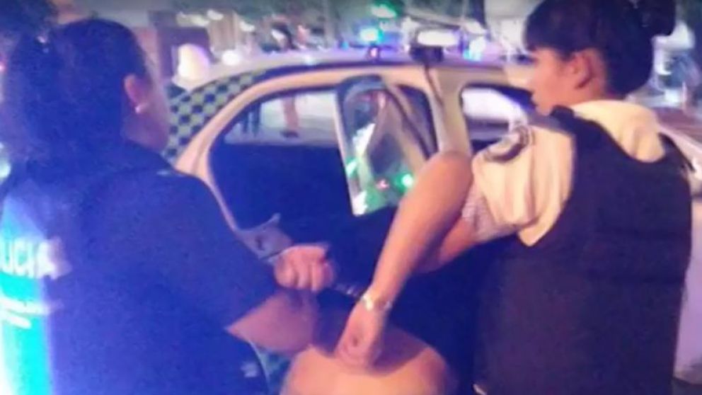 Robó un local de ropa.