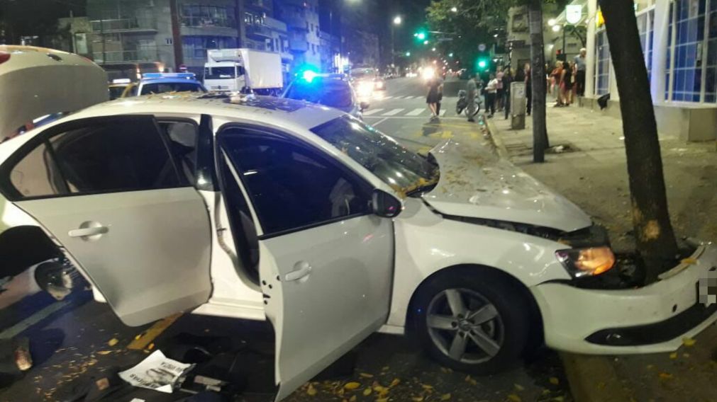 Los delincuentes chocaron el rodado en San Pedrito y Directorio. 