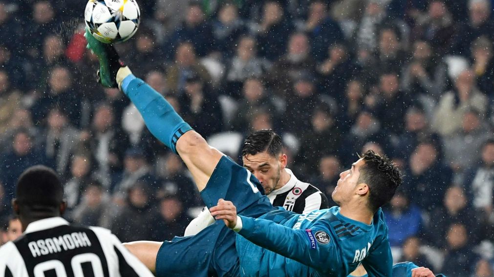 Tremenda chilena de Cristiano Ronaldo, quien anot� dos ocasiones frente a la Juve.