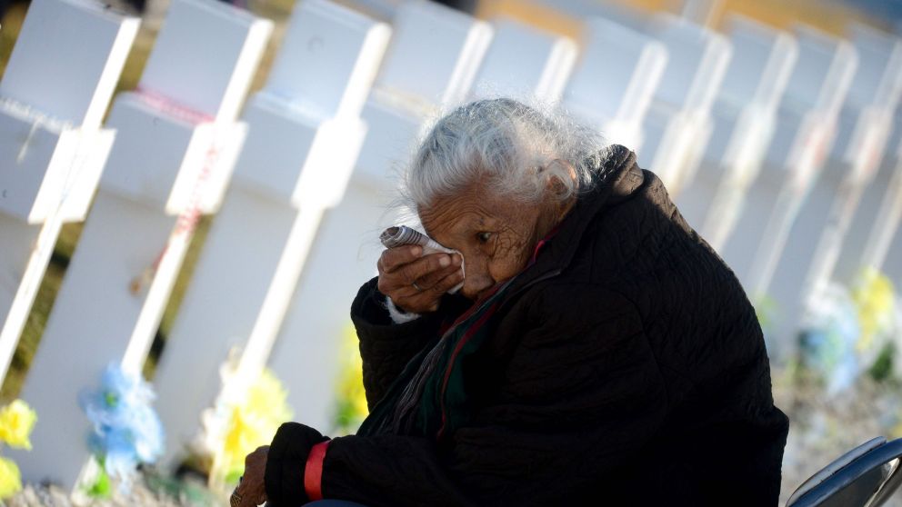 La emoción de los familiares al reconocer a nuestros héroes.