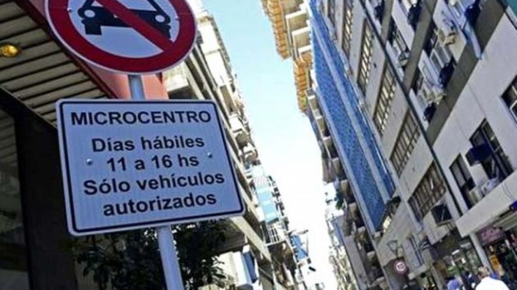 En auto, s�lo con permiso de ingreso al centro peatonal