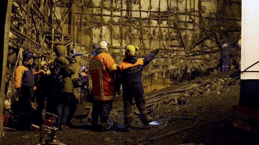 Difunden nuevas imágenes sobre el incendio en el shopping ruso.