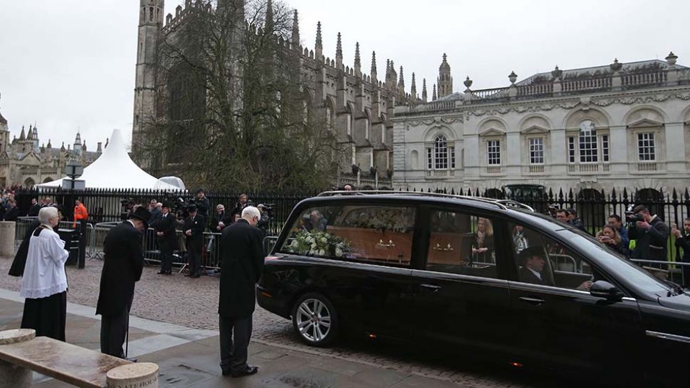 En Cambridge. Donde se llevó a cabo la ceremonia de Stephen.