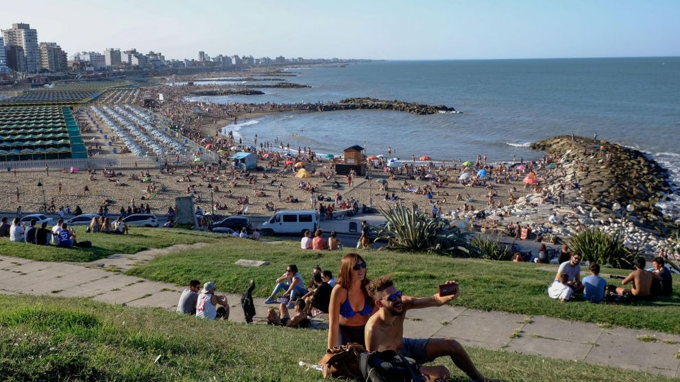 Turistas a full por todo el país. (Télam)
