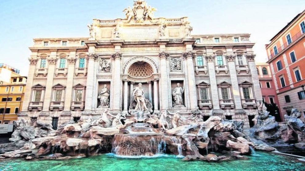 La clásica fuente romana, en el centro de la polémica.