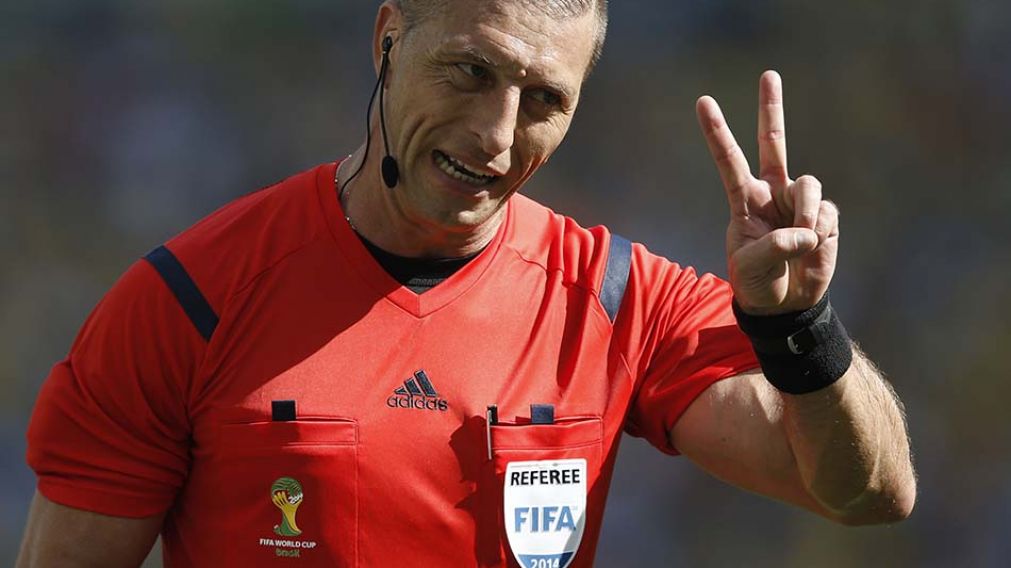 Néstor Fabian Pitana fue nuevamente designado por la FIFA para dirigir un Mundial. (AFP)