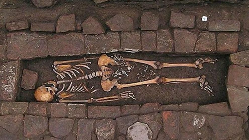 Aun no se pudo determinar si el bebé fue parido antes o después de la muerte de la mujer.