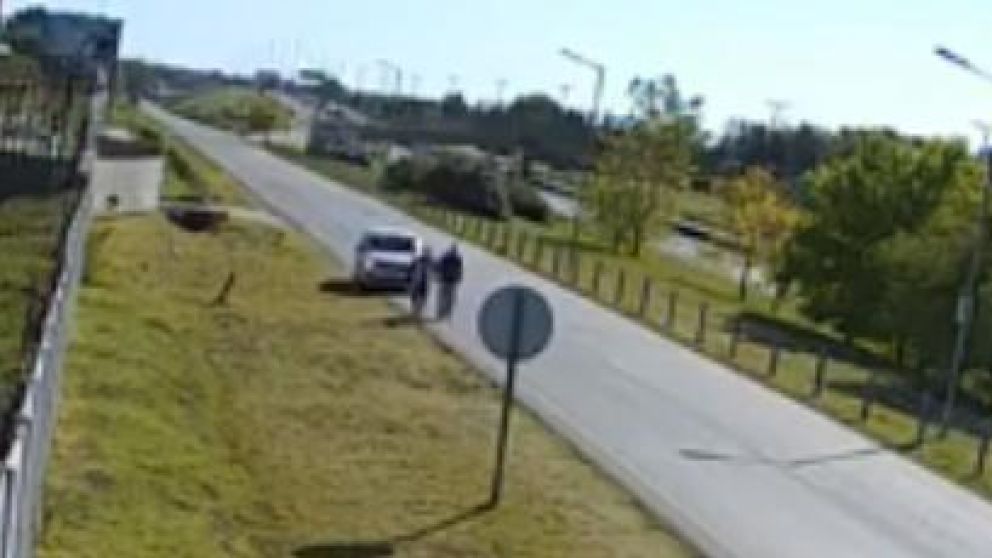 La mujer perdió la vida y el hombre está internado.