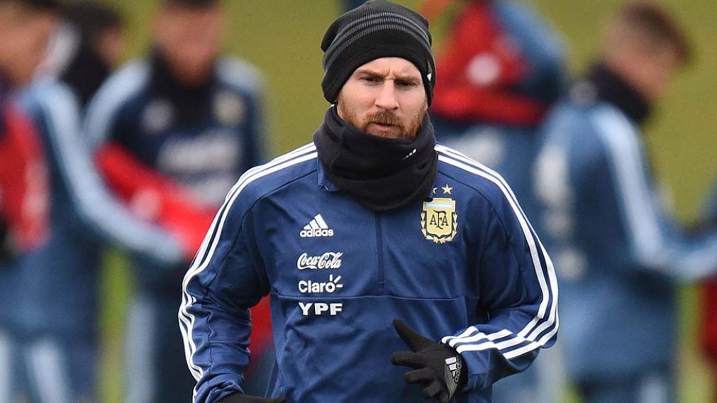 Messi. Arrastra molestias en el isquiotibial y aductor. (AFP)