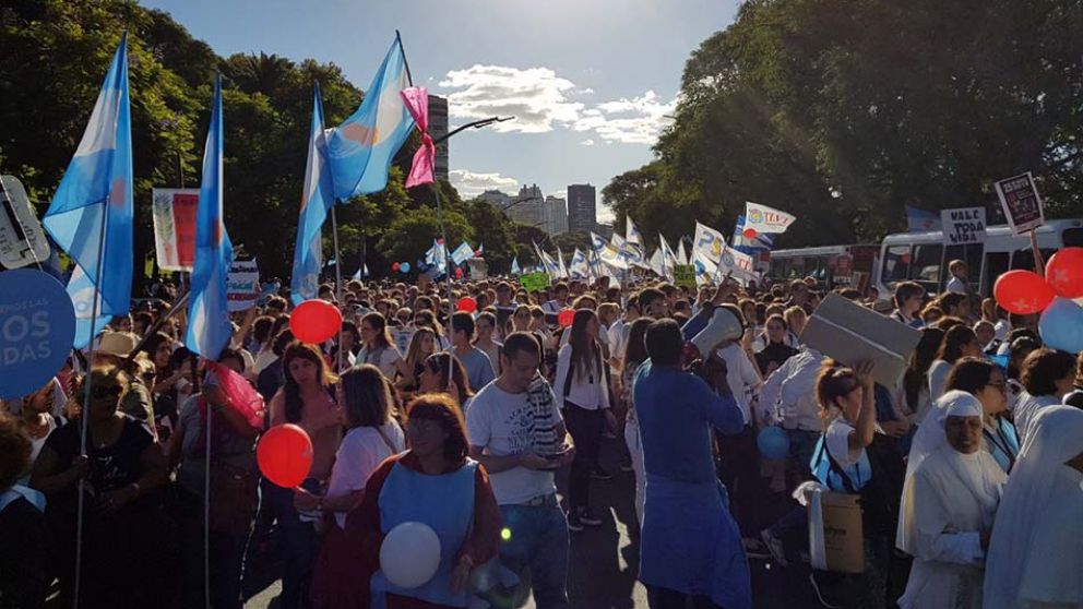 Gran convocatoria en la Marcha por la Vida.