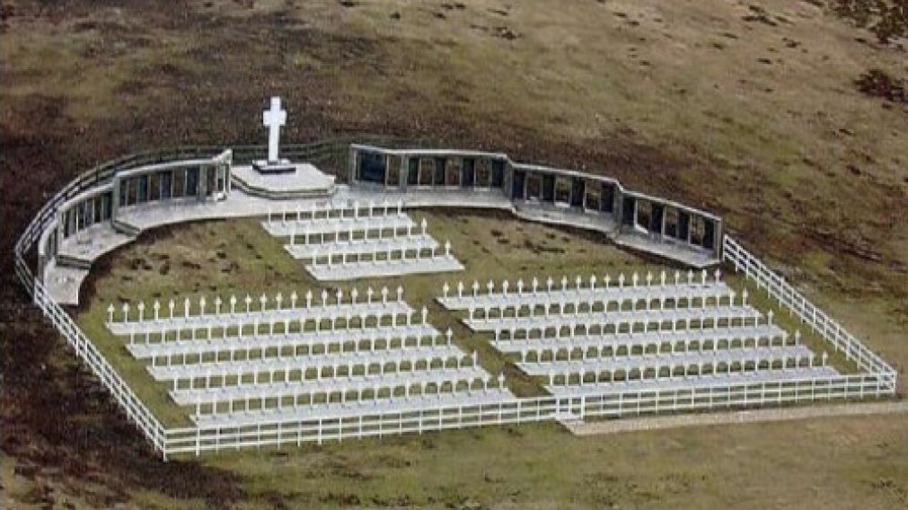El cementerio de Darwin, donde descansan los restos de nuestros soldados muertos en 1982.