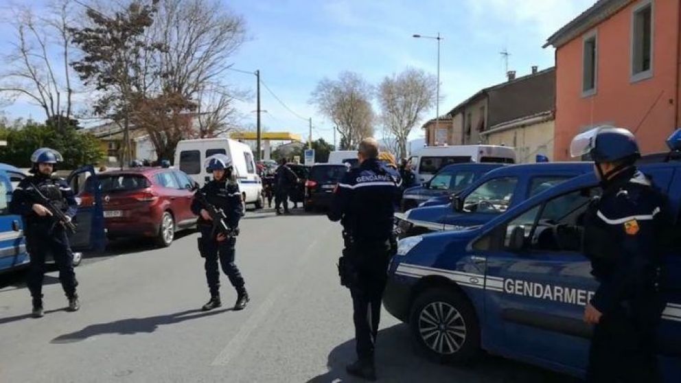 Dos personas murieron a manos de un terrorista que dice pertenecer al ISIS. (AFP).