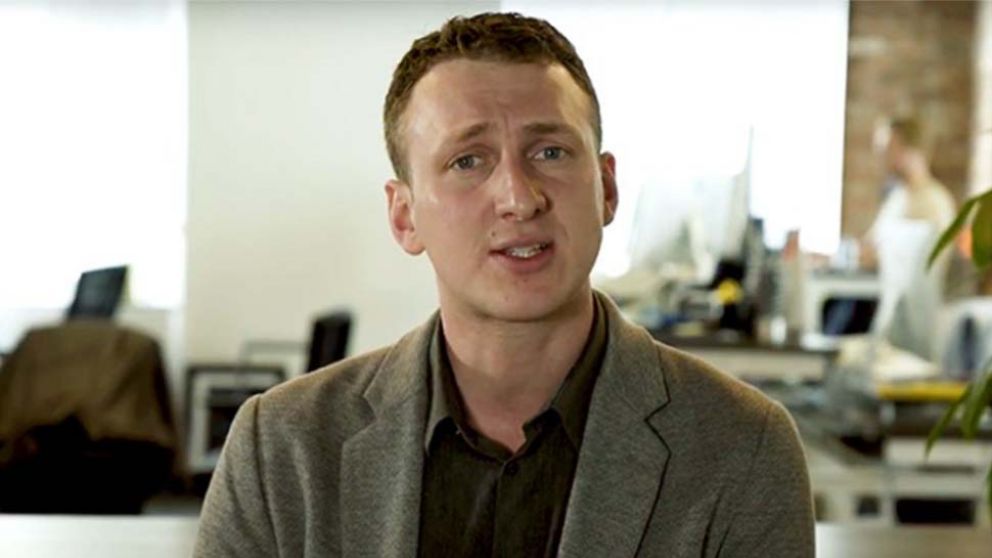 Kogan. Llama la atención su parecido con Zuckerberg.