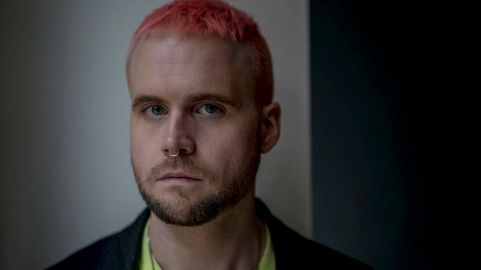 Christopher Wylie dio detalles específicos de las maniobras.