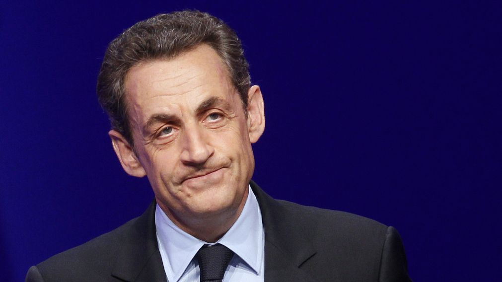 Sarkozy complicado. El ex presidente señalado por corrupción.