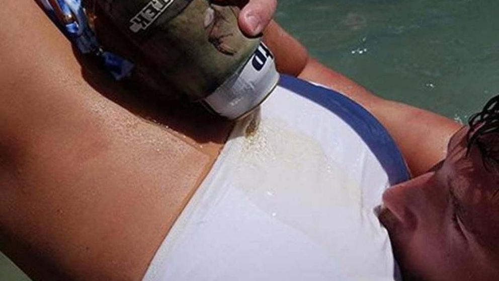 Una nueva tendencia exhibicionista que es furor en las playas de estadosunidos.