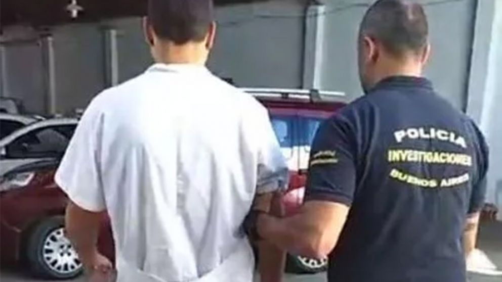 Este es el ur�logo de 44 a�os, detenido por abusar de dos pacientes.