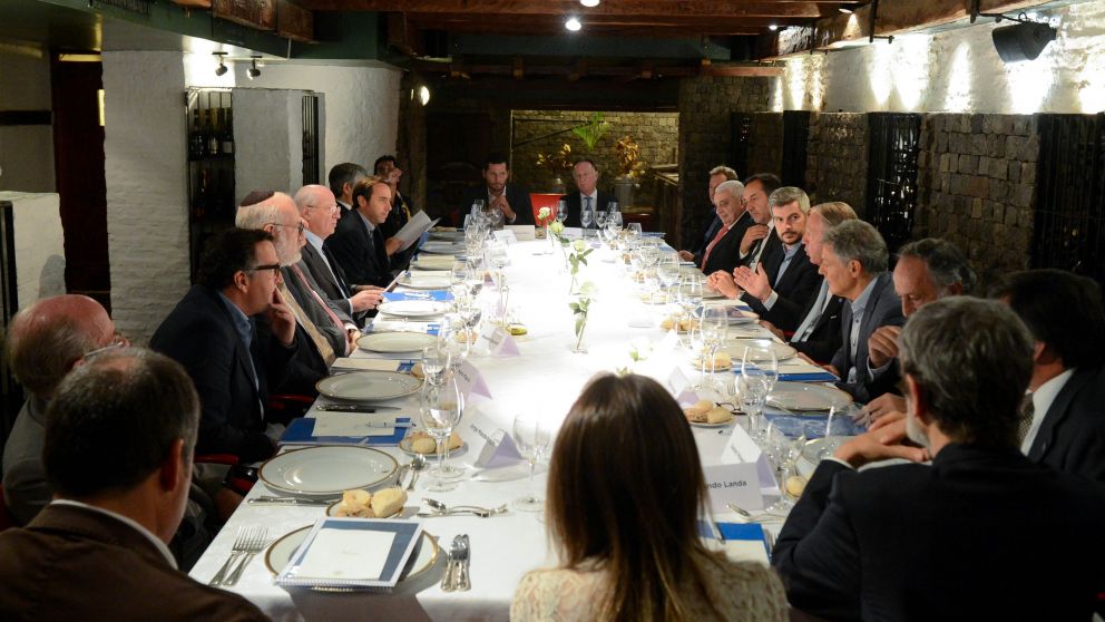 El jefe de Gabinete participó del almuerzo con integrantes del Bussines 20.