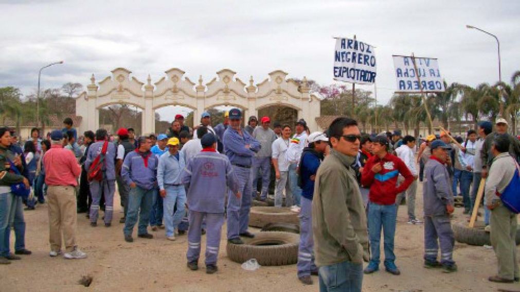 Los despidos en ingenios azucareros advirtieron una nueva crisis laboral.
