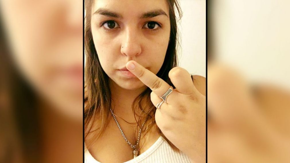 La joven fue al boliche para festejarle el cumpleaños a su amiga y se quedó afuera "por gorda".