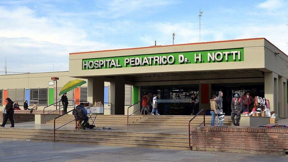El bebé murió en el hospital donde fue llevado por su madre.