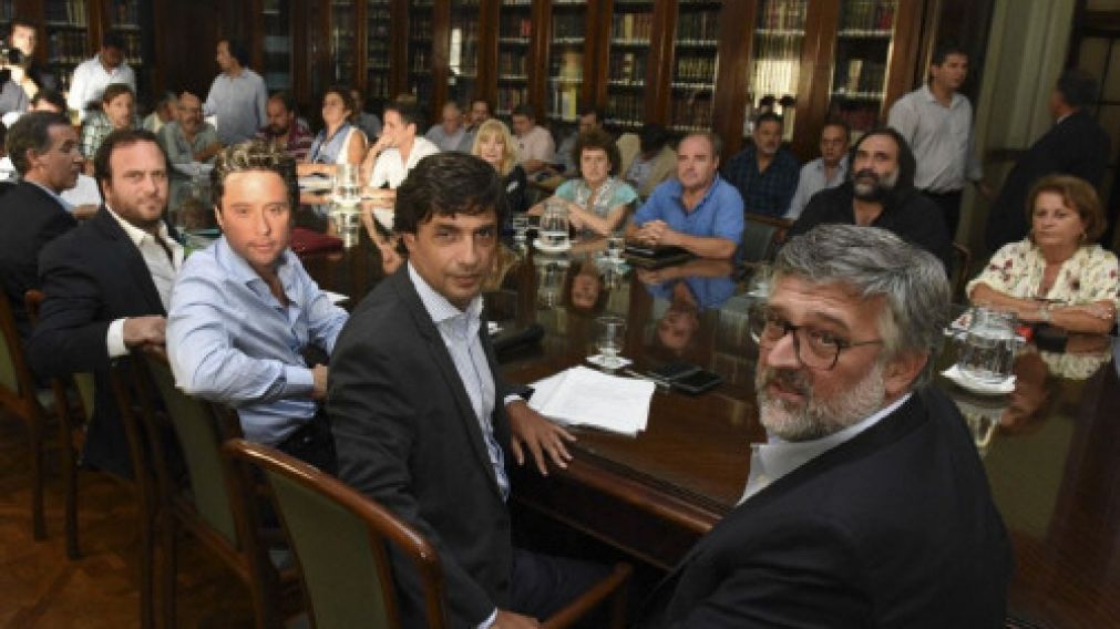 El gabinete no ve como una alternativa la clausula gatillo.