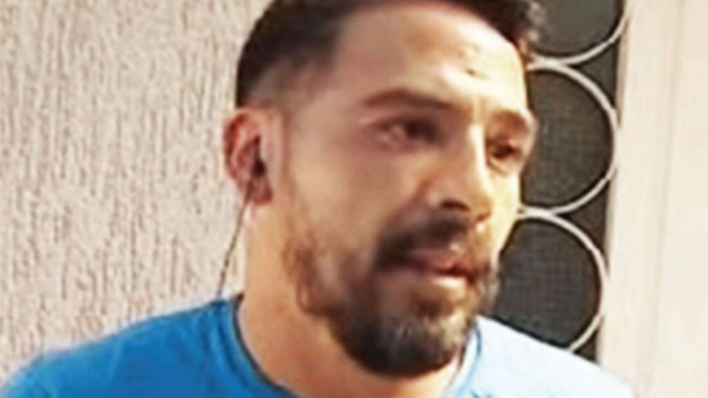Este es el padre de la adolescente que recibió incómodos piropos por parte de obreros.