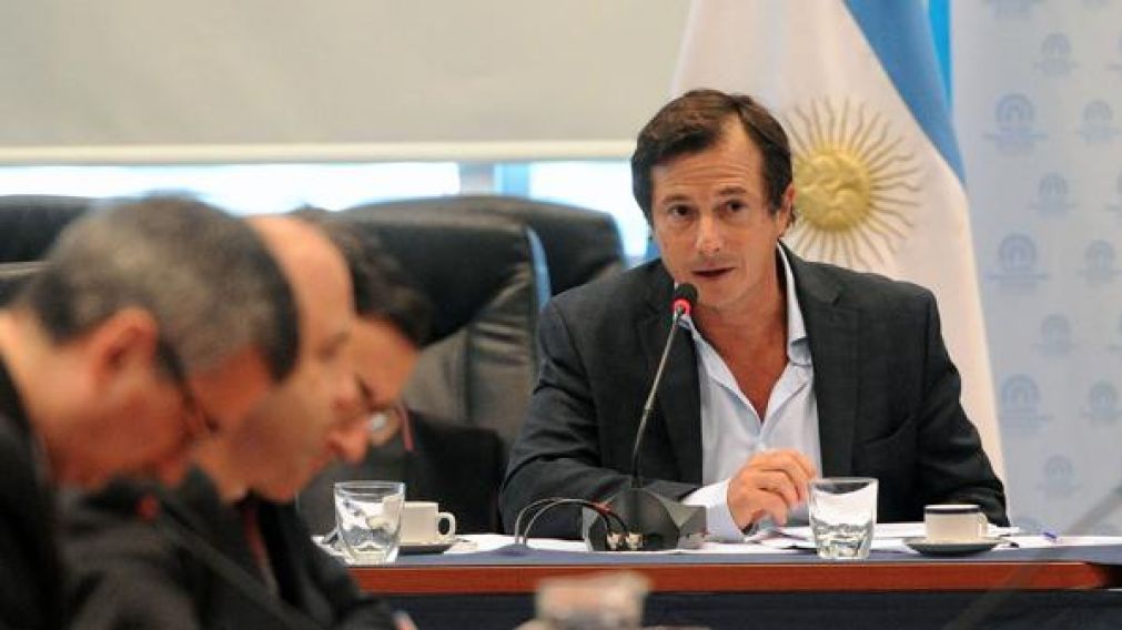 Daniel Lipovetzky (Pro) anunci� el cambio de postura. 