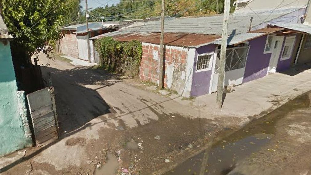 El sangriento hecho se produjo en el popular asentamiento.