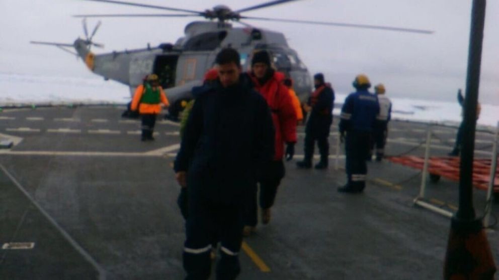 Cuatro científicos estadounidenses y un empleado estuvieron varados en La isla Joinville