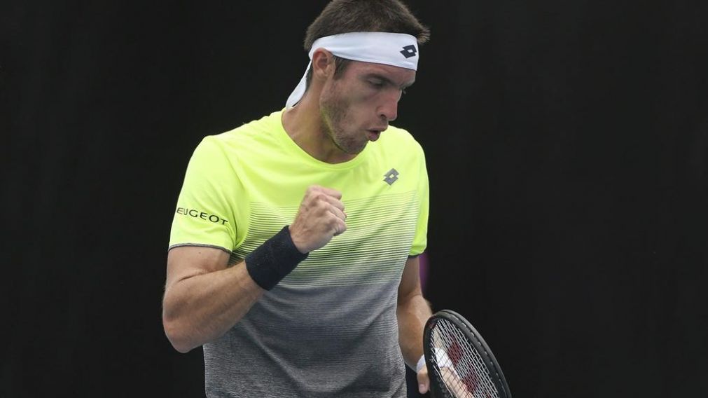 Mayer avanzó y enfrentará a Kei Nishikori.