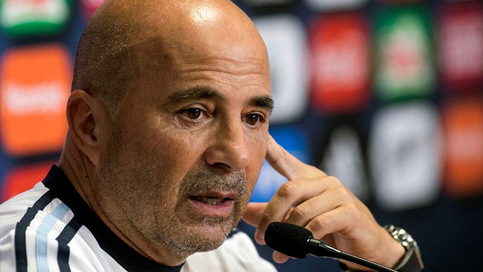 Sampaoli tiene a los 23 mundialistas en su cabeza. (AFP)