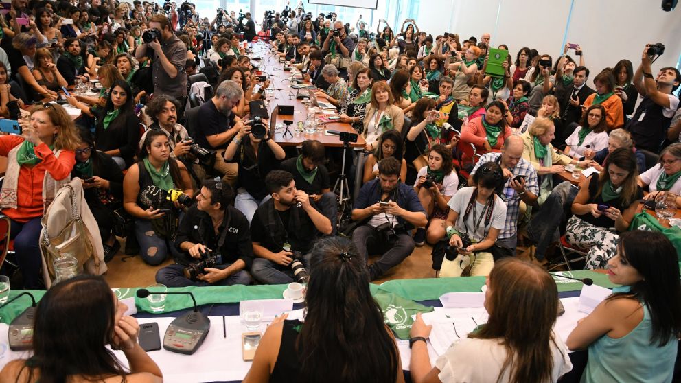 La presentación formal se realizó en el salón de conferencias del anexo "C" de la cámara baja.