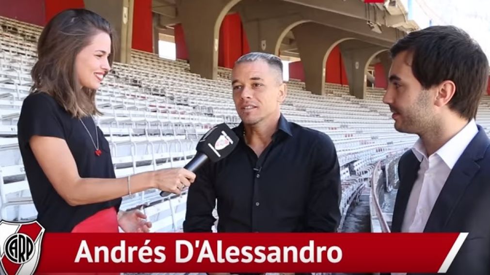 "El Cabez�n" D�Alessandro termin� el Secundario en el Instituto River Plate