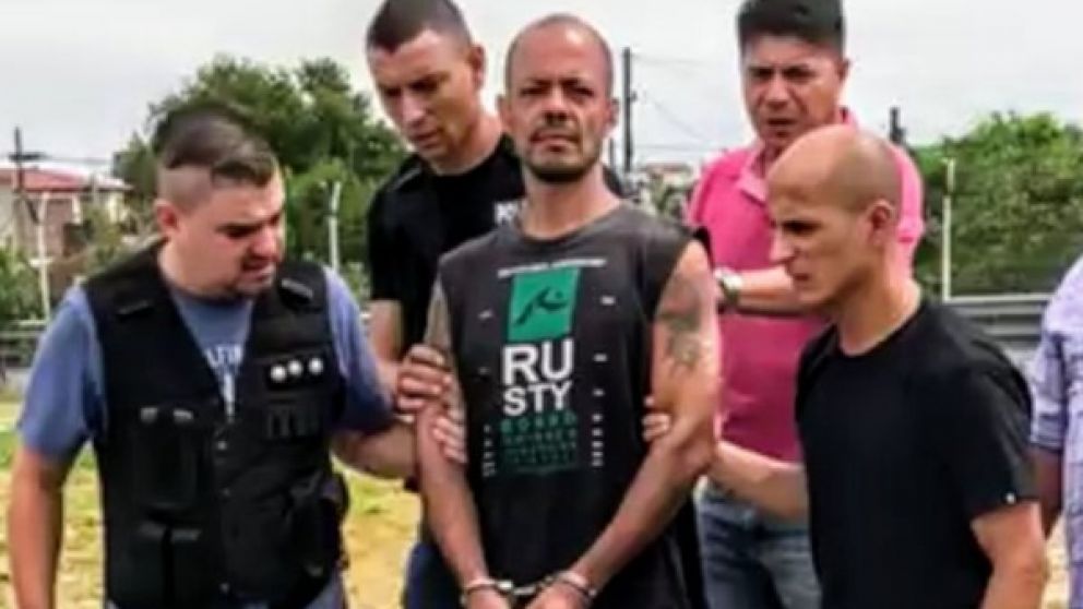 Así trasladaban a Nestor Montiel, el asesino de Nadia.