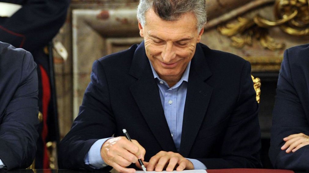 El presidente anunci� una reducci�n en el Estado.