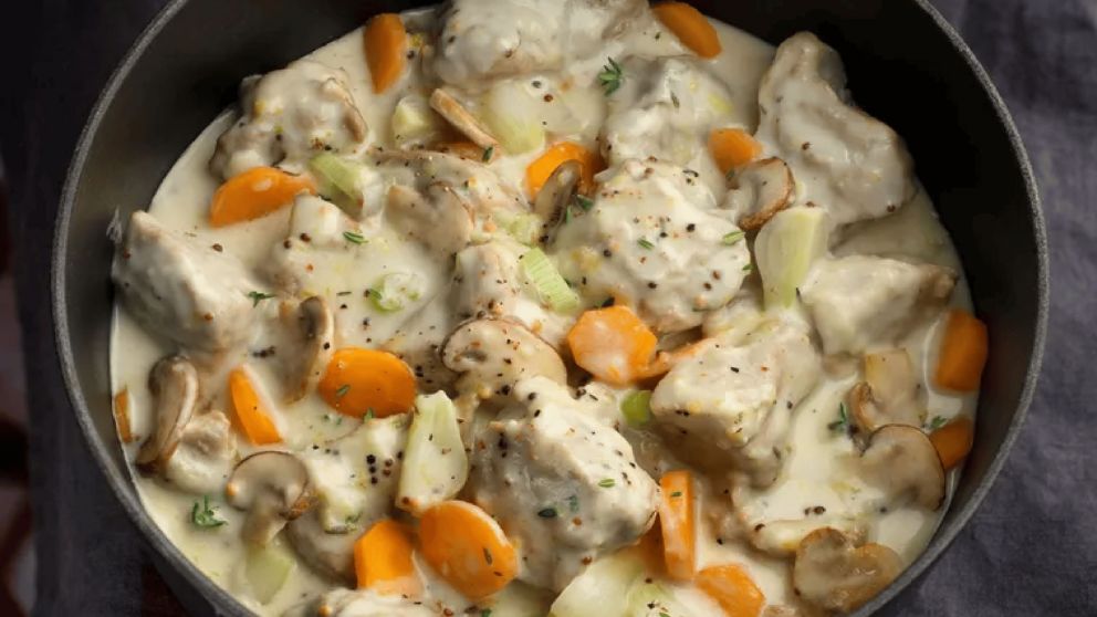 Cómo hacer un exquisito "Blanquette de Veau", el estofado francés que deleita con su cremosidad
