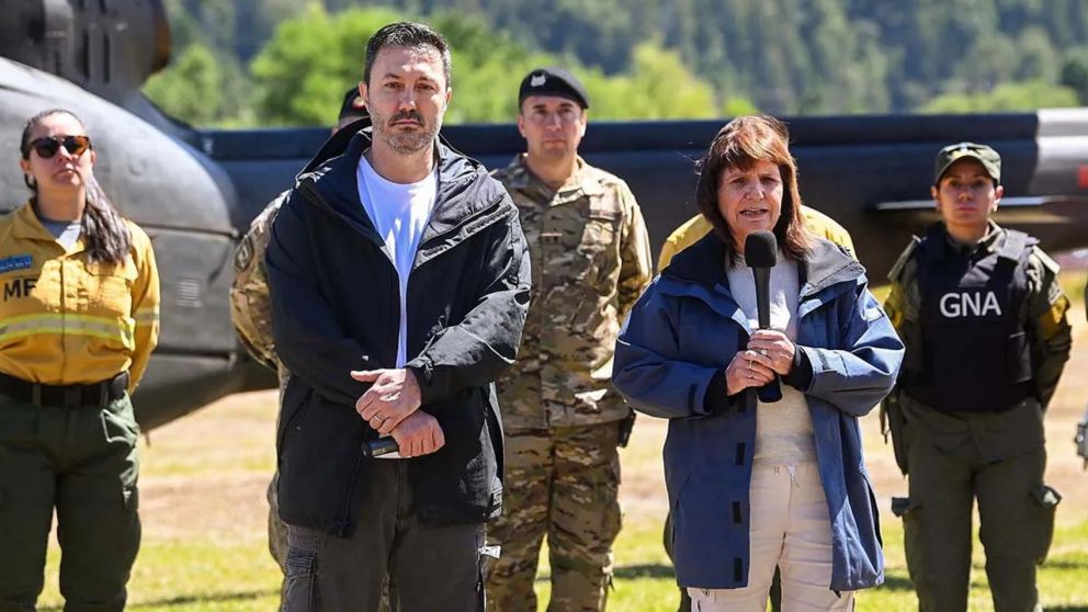 El ministro de Defensa, Luis Petri, junto a la titular de la cartera de Seguridad, Patricia Bullrich.