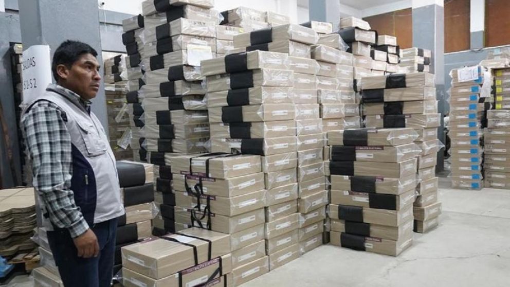 Elecciones en Bolivia: 8 candidatos competirán para suceder al presidente Luis Arce.