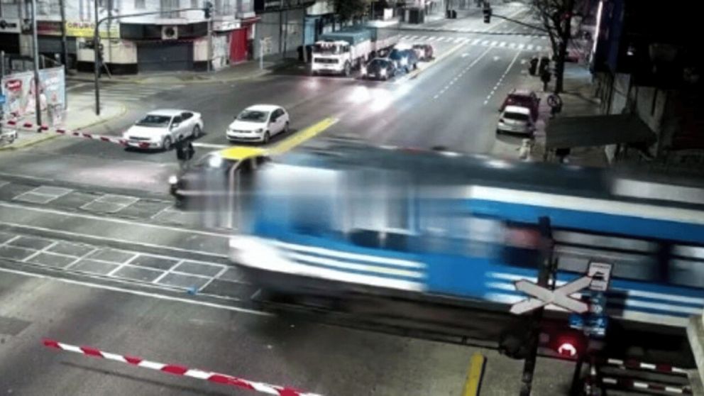 No hubo heridos de milagro en el accidente de Flores (Captura de video).